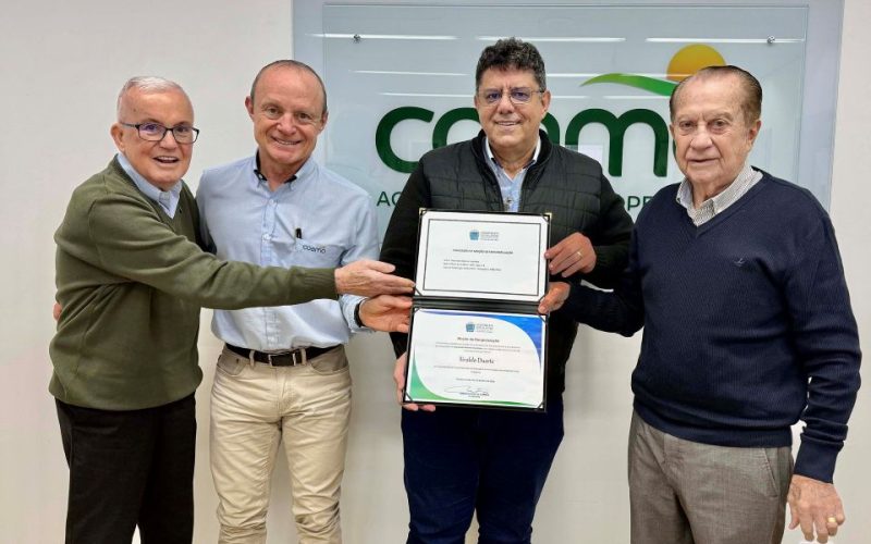 Jornalista Ilivaldo Duarte recebe homenagens das Assembleias do PR, MS e da Câmara de Campo Mourão