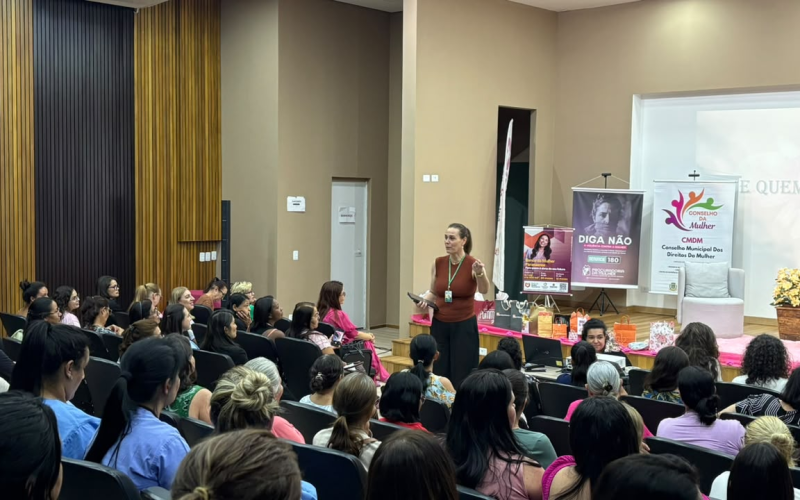 Conexão Rosa reúne mulheres em tarde de informação, acolhimento e incentivo ao autocuidado em Campo Mourão