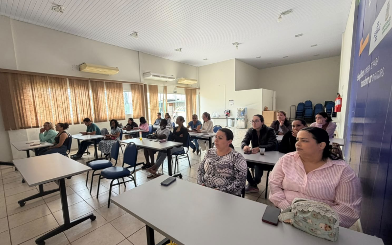 Capacitação aprimora técnicas de coleta de exames pediátricos em Campo Mourão