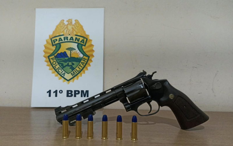 HOMEM É PRESO COM REVÓLVER CALIBRE .38 NO CENTRO DE CAMPO MOURÃO