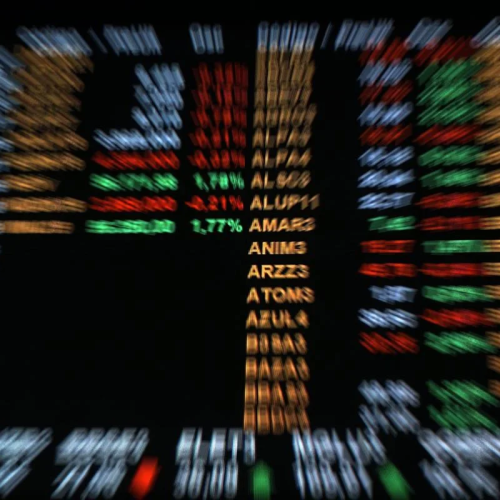 📈 BOLSA DISPARA E FECHA ACIMA DOS 208 MIL PONTOS EM MEIO À DISPUTA PRESIDENCIAL
