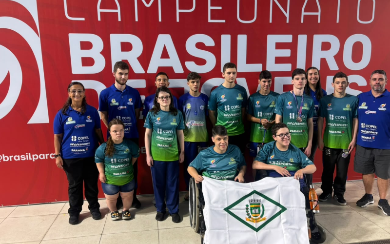 Atletas paradesportivos de Campo Mourão conquistam medalhas no Campeonato Brasileiro de Jovens de Natação
