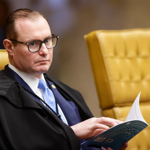 REVOLTA NAS ELEIÇÕES: ZANIN PRORROGA VOTAÇÃO ATÉ AS 19H, MAS MEDIDA NÃO VALE PARA URNAS JÁ FECHADAS!