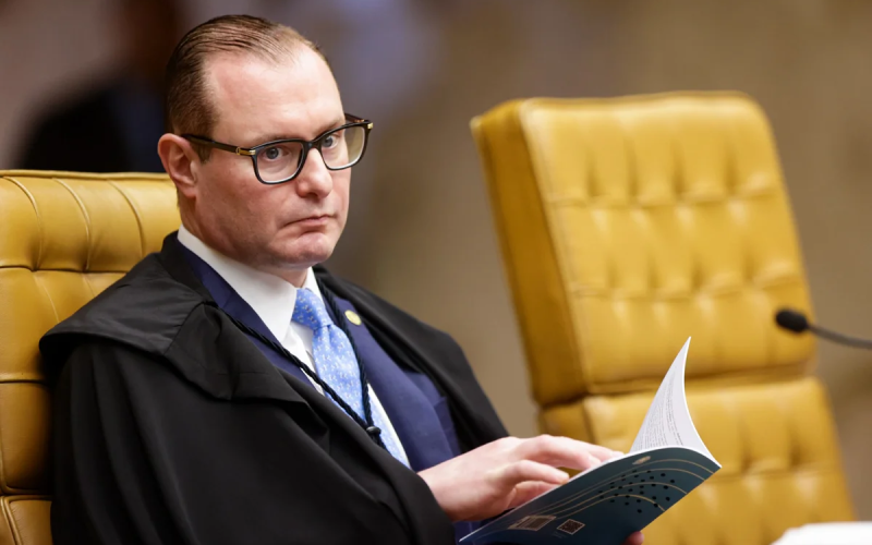 REVOLTA NAS ELEIÇÕES: ZANIN PRORROGA VOTAÇÃO ATÉ AS 19H, MAS MEDIDA NÃO VALE PARA URNAS JÁ FECHADAS!