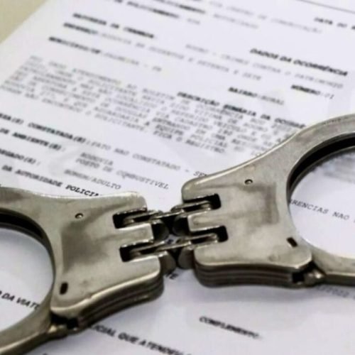 Homem é preso pela Polícia Militar no centro de Campo Mourão com mandado em aberto por tráfico