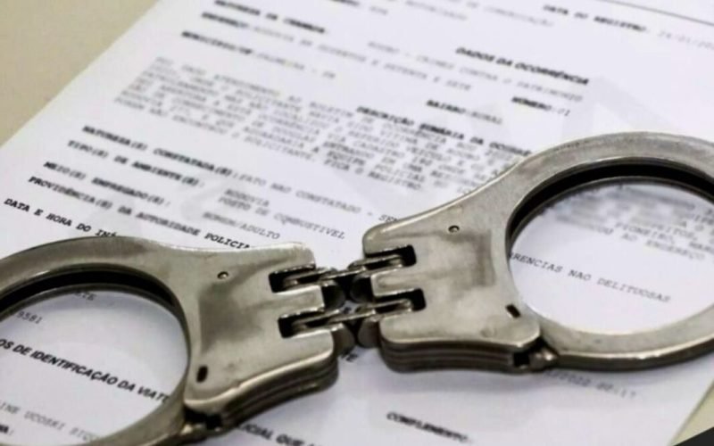 Homem é preso pela Polícia Militar no centro de Campo Mourão com mandado em aberto por tráfico