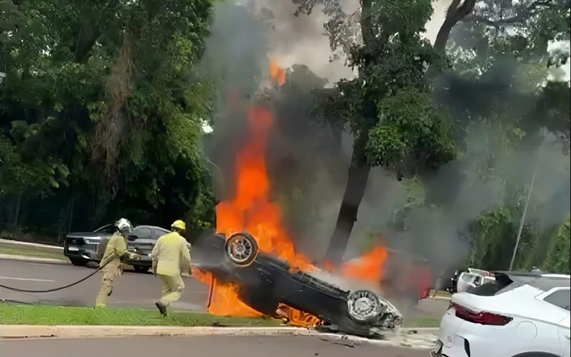 Médico, que é Piloto Automomilístico, Morre Carbonizado em Acidente de Carro em Maringá