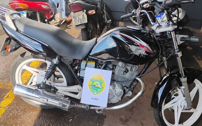 Motocicleta com numeração de motor divergente é apreendida pela PM no Jardim Albuquerque; condutor acaba preso