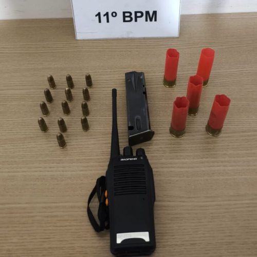 Homem é preso com munições e rádio comunicador após abordagem no centro de Campo Mourão