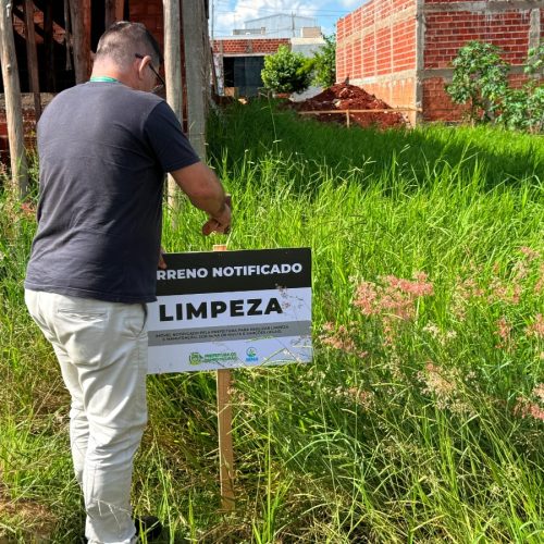 Prefeitura intensifica fiscalização de terrenos com mato alto em Campo Mourão