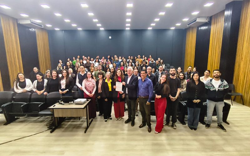 Cerimônia marca integração e entrega dos termos de posse a 108 novos servidores municipais de Campo Mourão