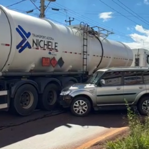 PM recupera veículo furtado após perseguição e acidente em Campo Mourão