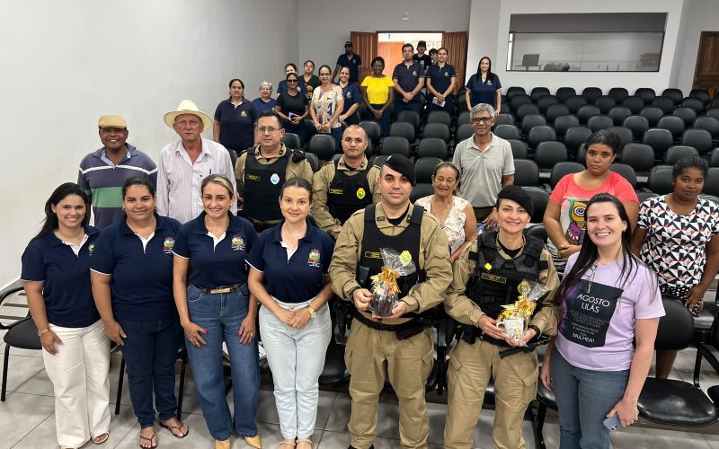 Patrulha Maria da Penha realiza palestra sobre o Agosto Lilás em Fênix