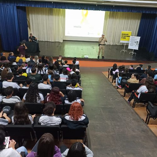 Policias Miliares ministram palestras educativas durante ações do Maio Amarelo em Barbosa Ferraz