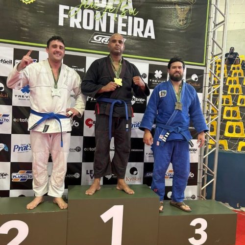Policiais Militares do 11º BPM se destacam em competições esportivas no último domingo