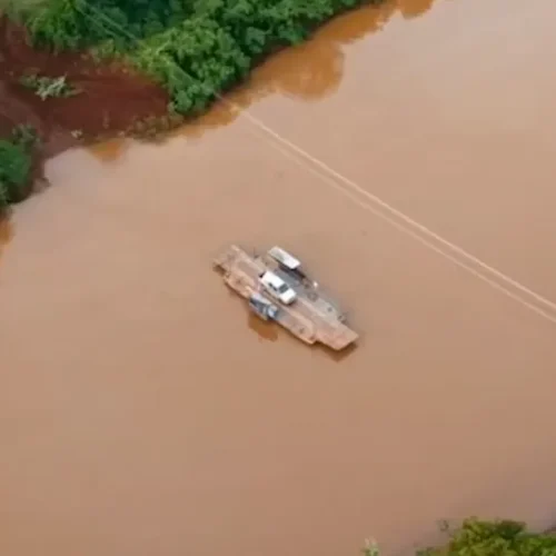 Balsa entre Barbosa Ferraz e Godoy Moreira será desativada para avanço de obras da nova ponte
