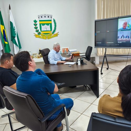 Prefeito Douglas participa de reunião com governadore determina ações para atender afetados pelo temporal