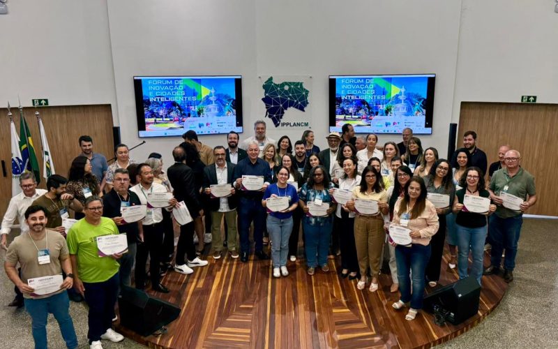 Campo Mourão avança na certificação em Cidades Inteligentes e recebe Selo CIRS de Maturidade