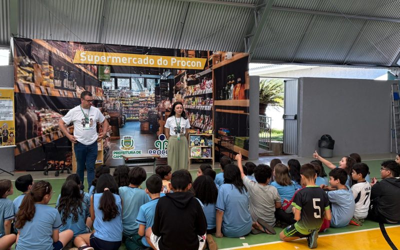 Procon de Campo Mourão leva educação sobre direitos do consumidor às escolas municipais