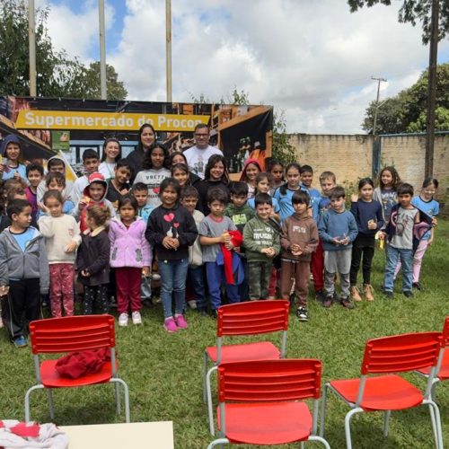 Campanha educativa do Procon de Campo Mourão chega a estudantes da zona rural
