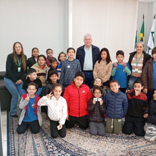Professora da rede municipal de Campo Mourão é premiada no Concurso Televisando