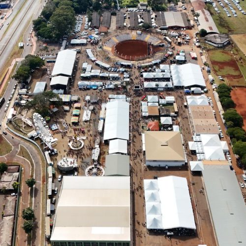 Campo Mourão formaliza parceria com o Governo do Estado para primeira etapa da reforma do Parque de Exposições Tecnológico Getúlio Ferrari