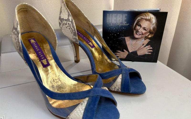 Museu de Campo Mourão recebe sapatos de Hebe Camargo