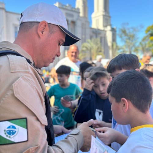 Gincana educativa sobre trânsito mobiliza estudantes em Campo Mourão