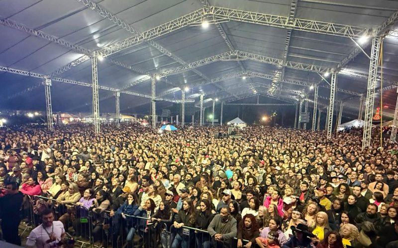 40 mil pessoas prestigiaram a abertura da 31ª Festa Nacional do Carneiro no Buraco