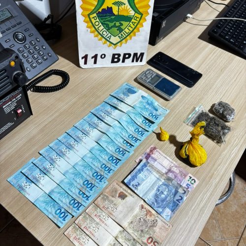 Polícia Militar prende homem por tráfico de drogas e apreende cocaína, maconha e dinheiro na região