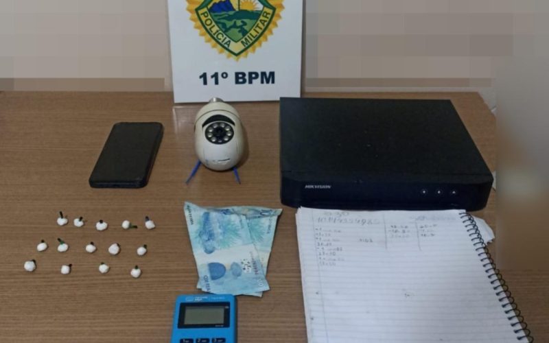 Polícia Militar apreende drogas e detém dupla por tráfico no Jardim Cidade Nova, em Campo Mourão
