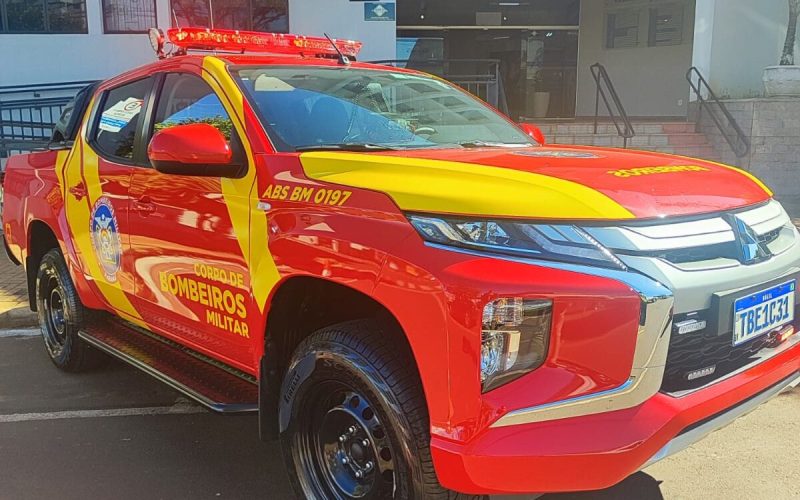 Prefeito de Campo Mourão participa de troca de comando dos Bombeiros e entrega viatura