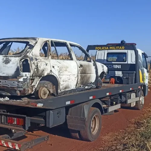 Veículo Furtado é Encontrado Queimado em Área Rural de Campo Mourão