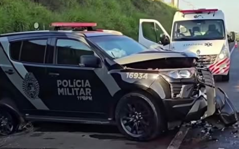 Viatura da ROTAM de Campo Mourão se envolve em acidente na PR-317 próximo a Maringá